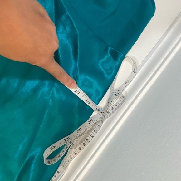 Adonna Satin Nightgown Size Medium USA Women's Color Blue - Picture 4 of 5